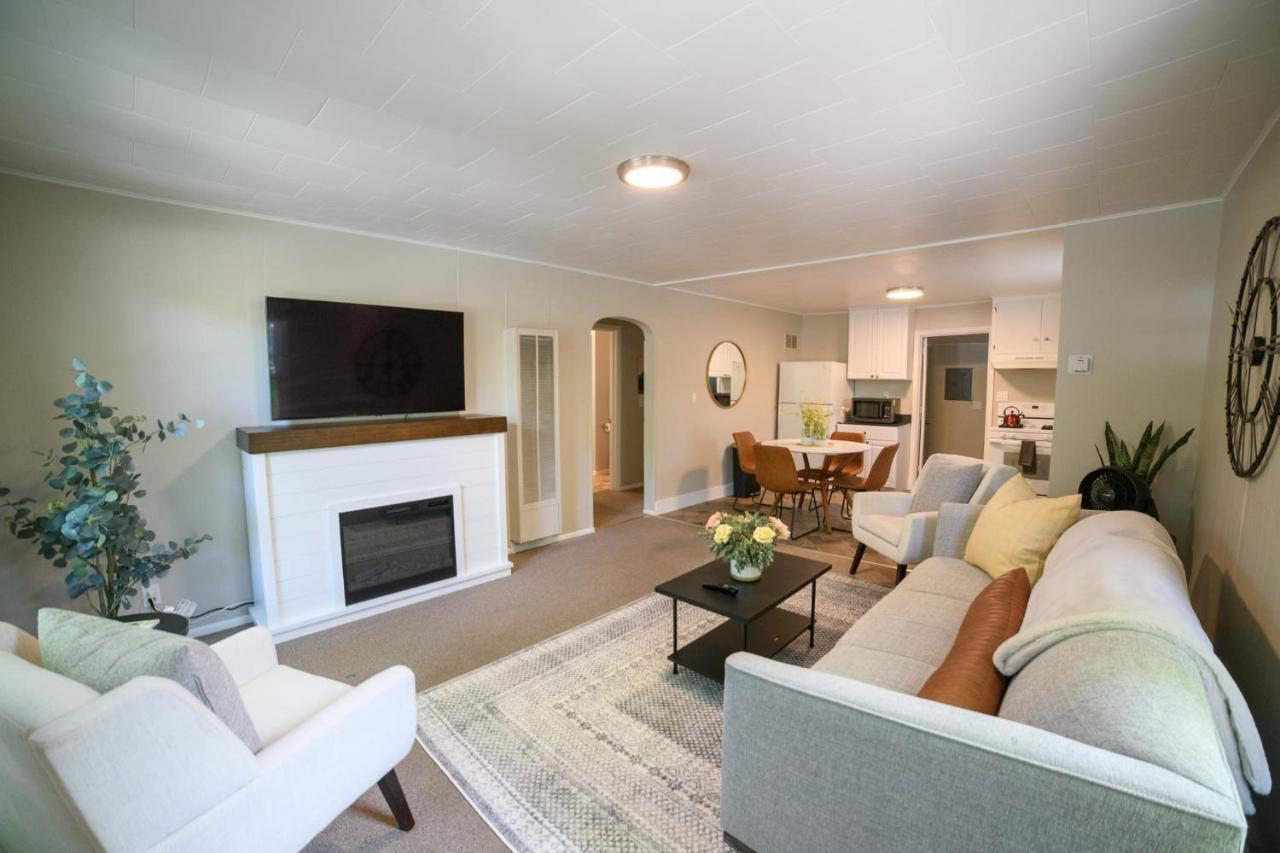 Adorable And Cozy Bungalow Great Falls Exterior photo